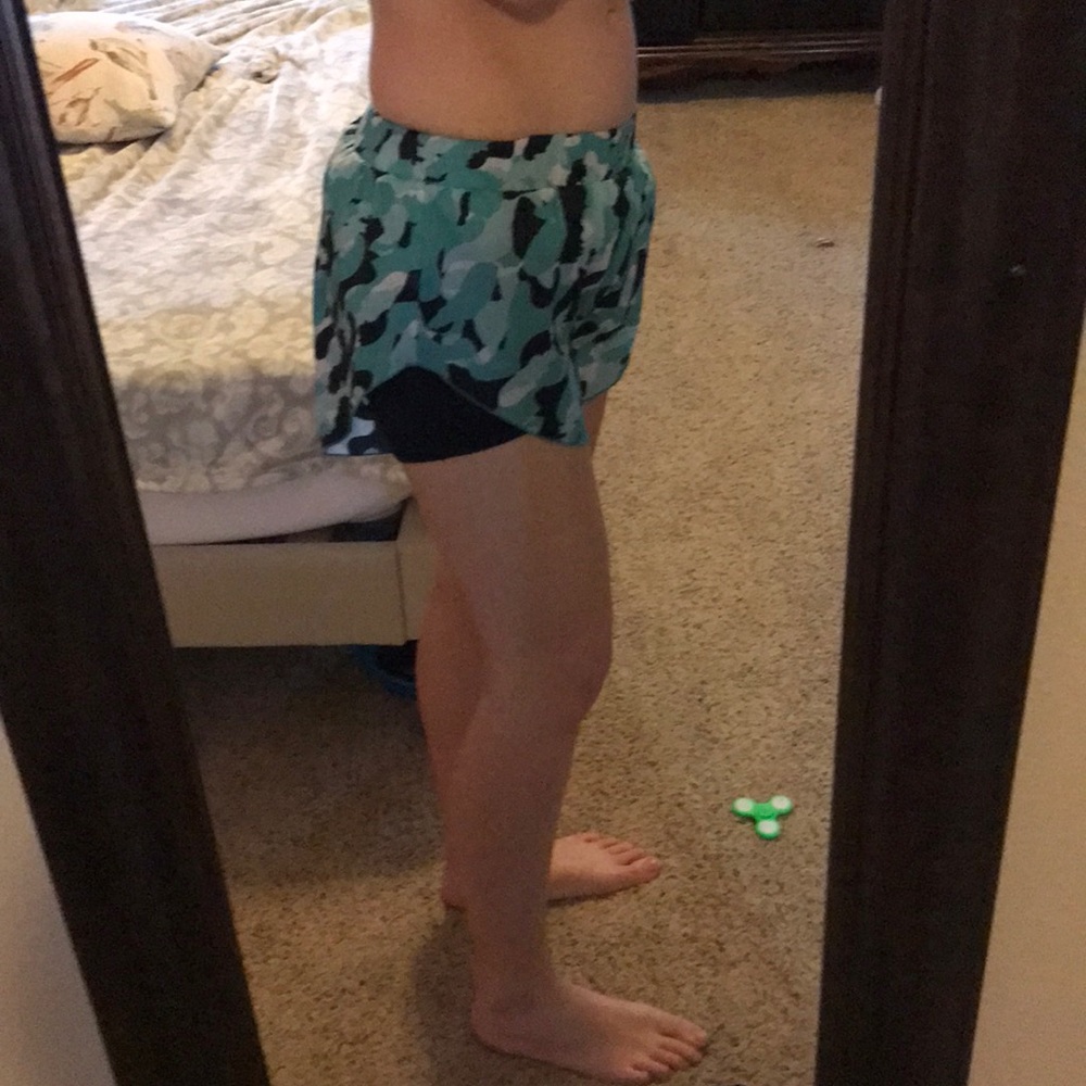 Running shorts - Picture 3 of 5